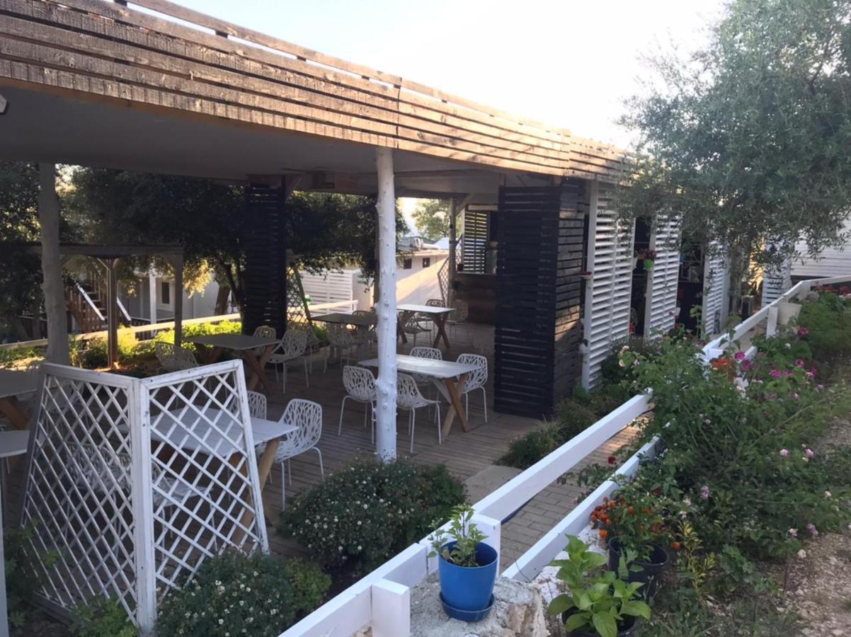 Albanian Garden Hotell Gjilek Eksteriør bilde
