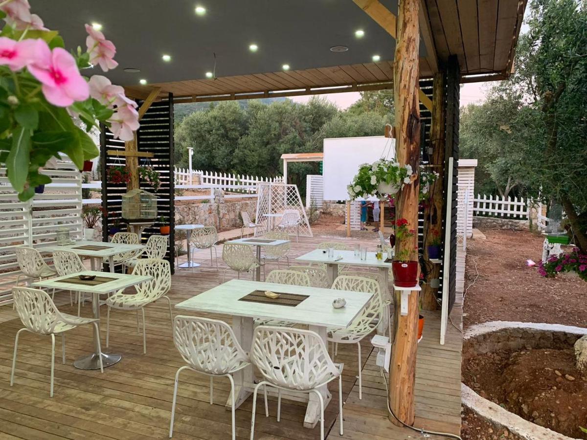 Albanian Garden Hotell Gjilek Eksteriør bilde